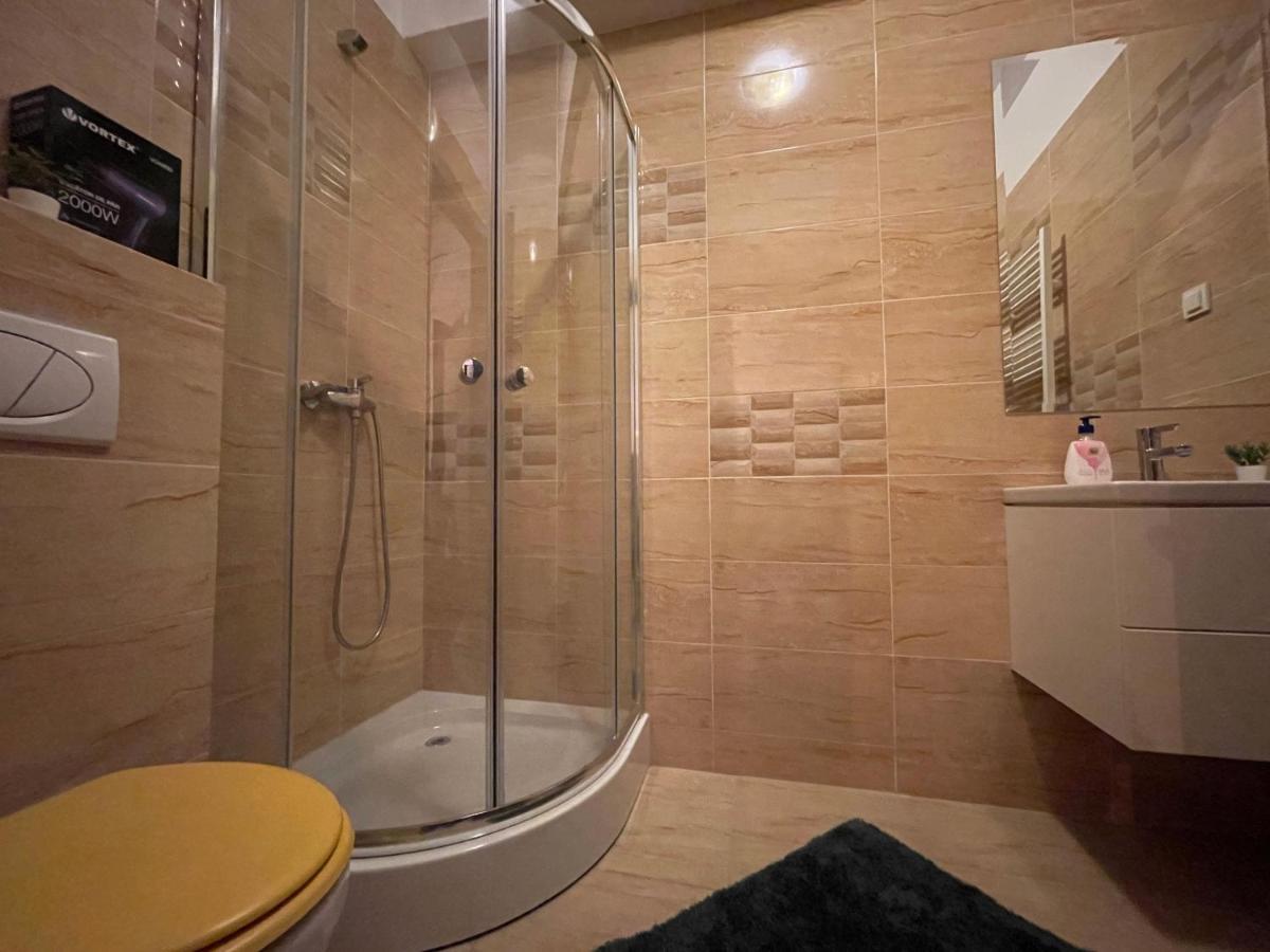 Apartment Near Palas Mall Iasi Exterior foto